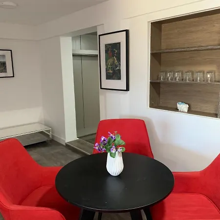 Pasithea Family Hostel Larnaca